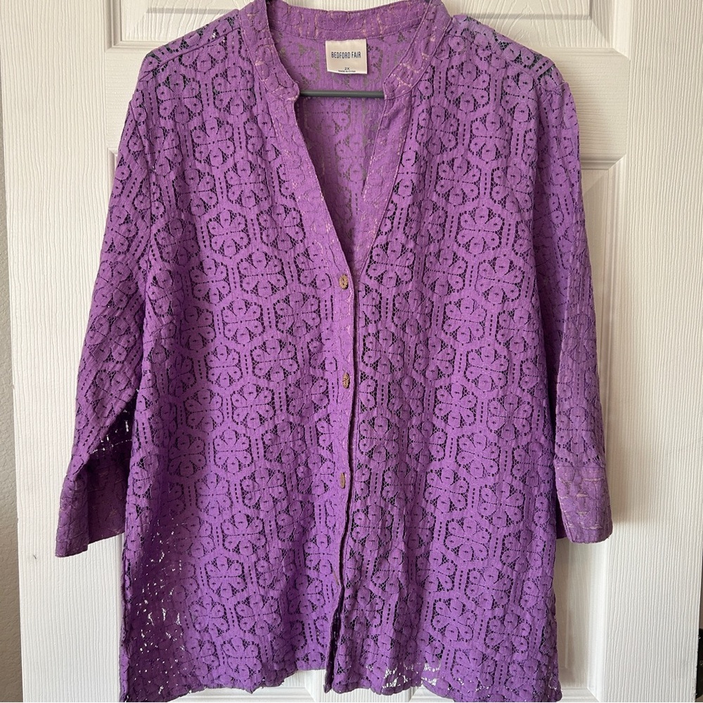 Womens plus size blouse, size 2x, purple,‎ lacy, floral